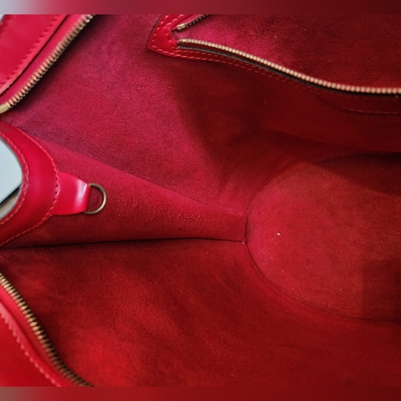 Louis Vuitton Red EPI St Jacques GM - Picture 11 of 16